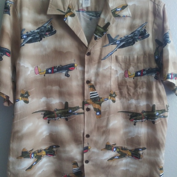 Airplane pattern RJC Made in Hawaii Mens Shirt - Picture 5 of 8